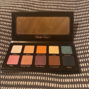 Violet Voss Multicolored Eyeshadow Palette